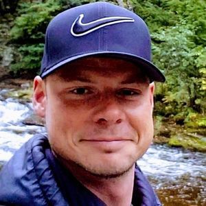 Meet your Posher, Tom